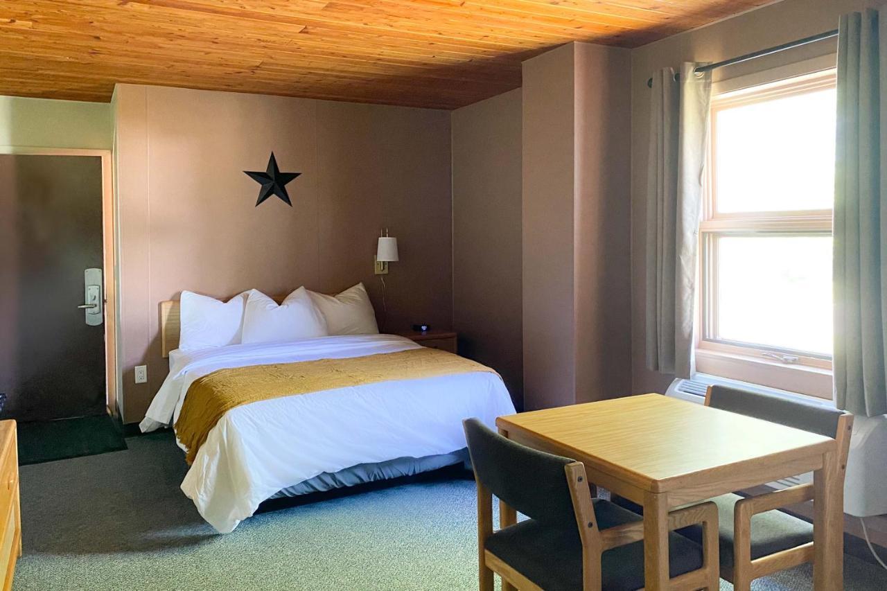 The Benson Motel - Benson, Mn - Us-12 Hwy Bagian luar foto